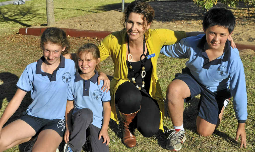 Yangan State School students Eliza Eastwell, Chelsea Longney and Toby McGrath with cancer council fundraising co-ordinator Susan Hickey. Yangan State School students Eliza Eastwell, Chelsea Longney and Toby McGrath with cancer council fundraising co-ordinator Susan Hickey.